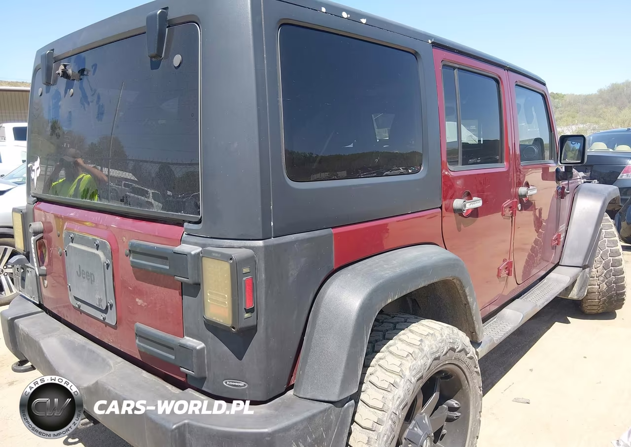 2012 Jeep Wrangler Unlimited Sport VIN:1C4BJWDG8CL199060 - 4