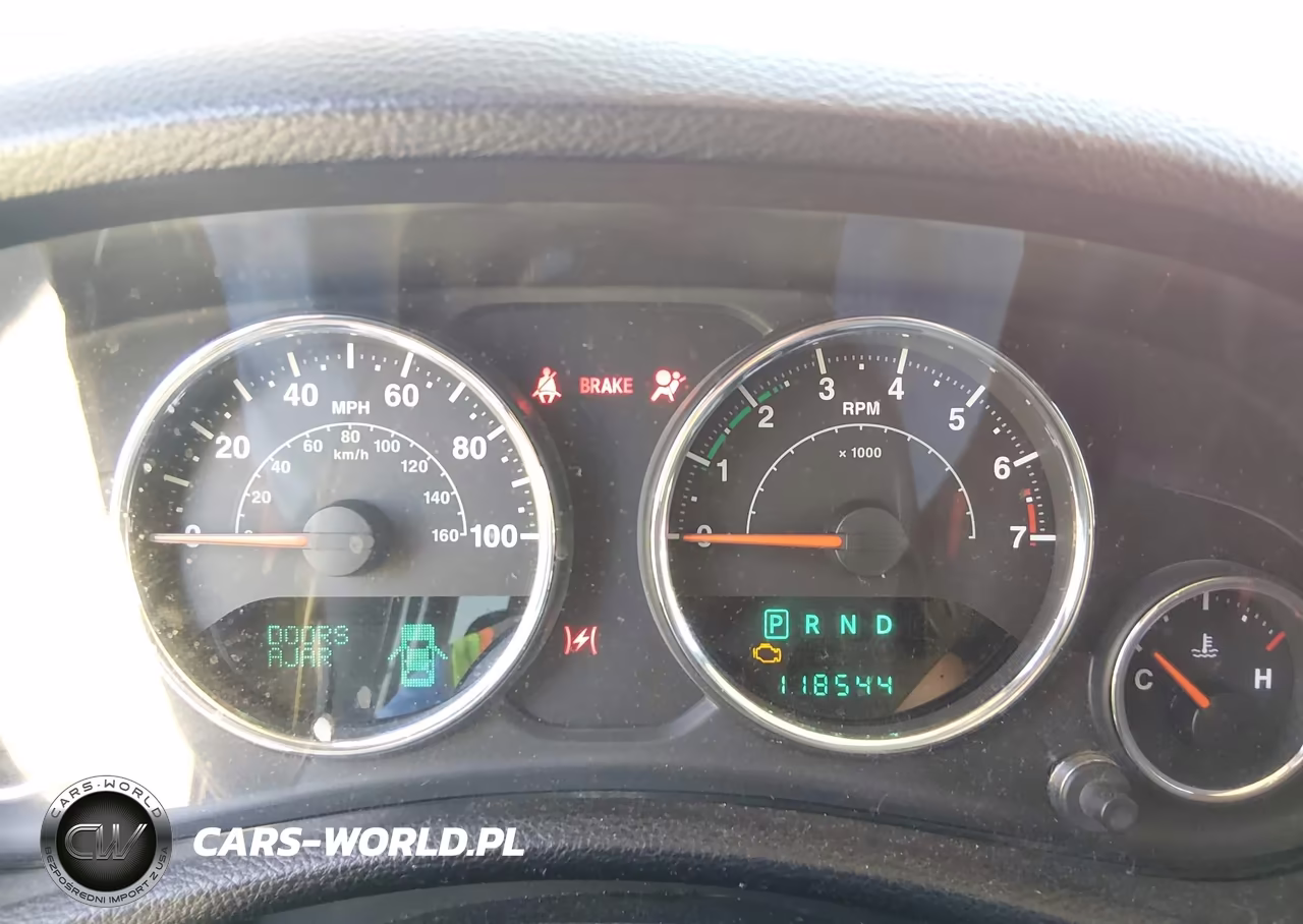 2012 Jeep Wrangler Unlimited Sport VIN:1C4BJWDG8CL199060 - 7
