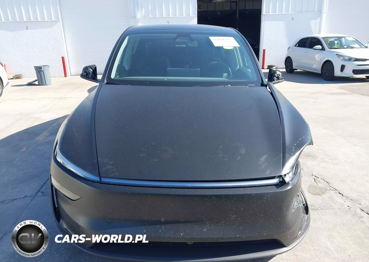 2026 Tesla Model Y Premium Rear-Wheel Drive-Standard Rear-Wheel Drive VIN:7SAYGDED2TF379786 - 13