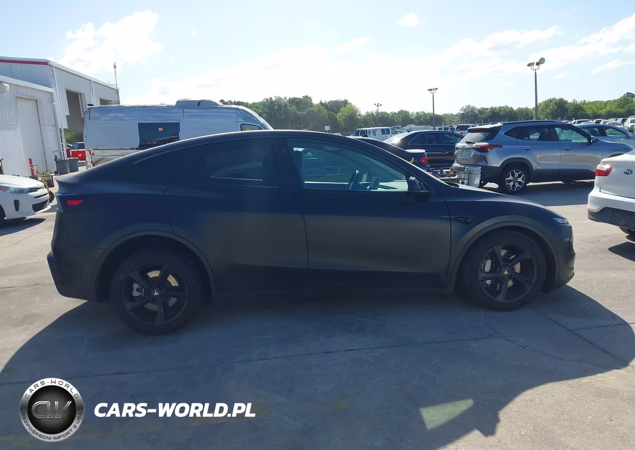 2026 Tesla Model Y Premium Rear-Wheel Drive-Standard Rear-Wheel Drive VIN:7SAYGDED2TF379786 - 14