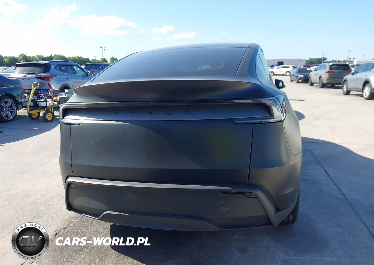 2026 Tesla Model Y Premium Rear-Wheel Drive-Standard Rear-Wheel Drive VIN:7SAYGDED2TF379786 - 17