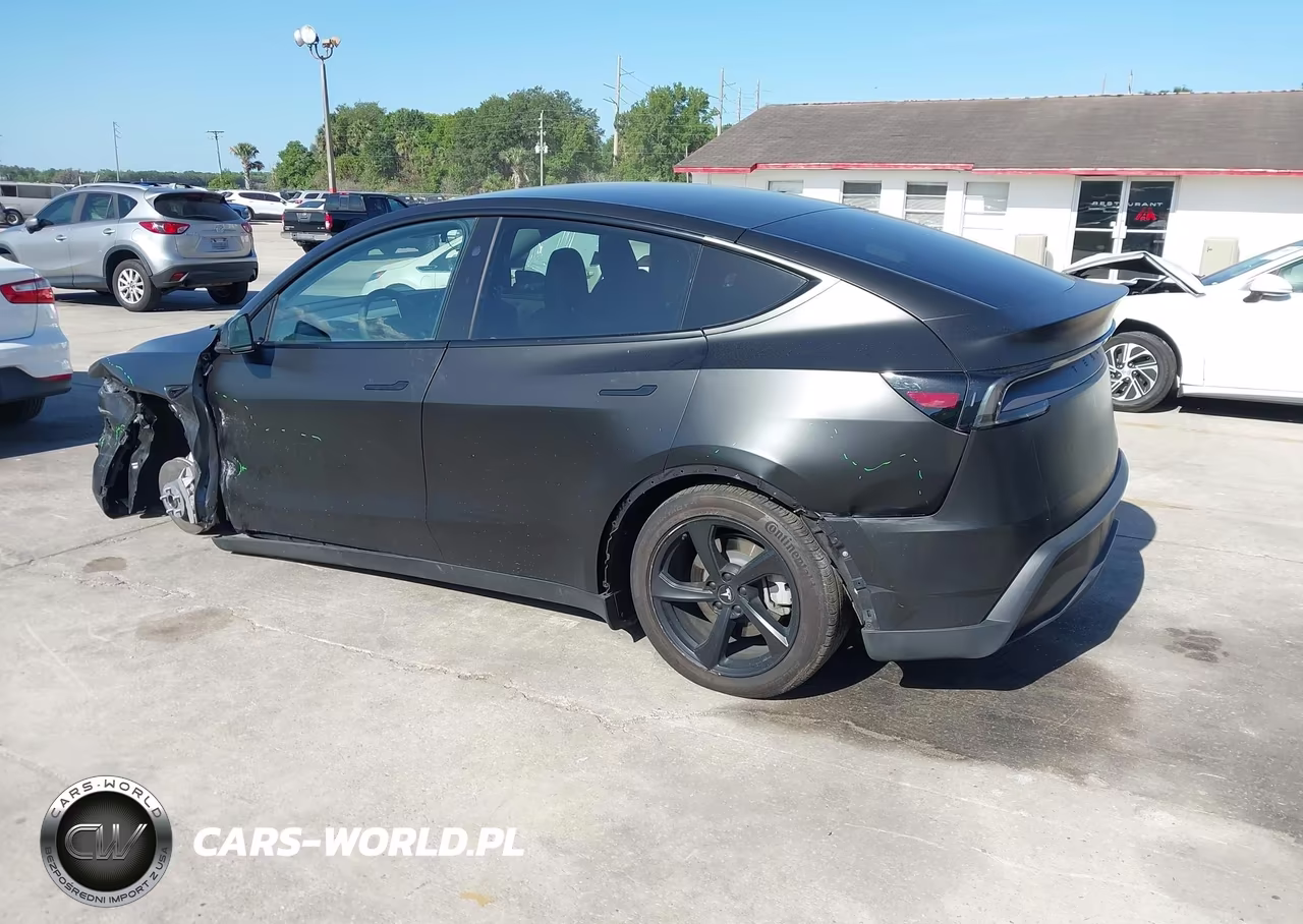 2026 Tesla Model Y Premium Rear-Wheel Drive-Standard Rear-Wheel Drive VIN:7SAYGDED2TF379786 - 3