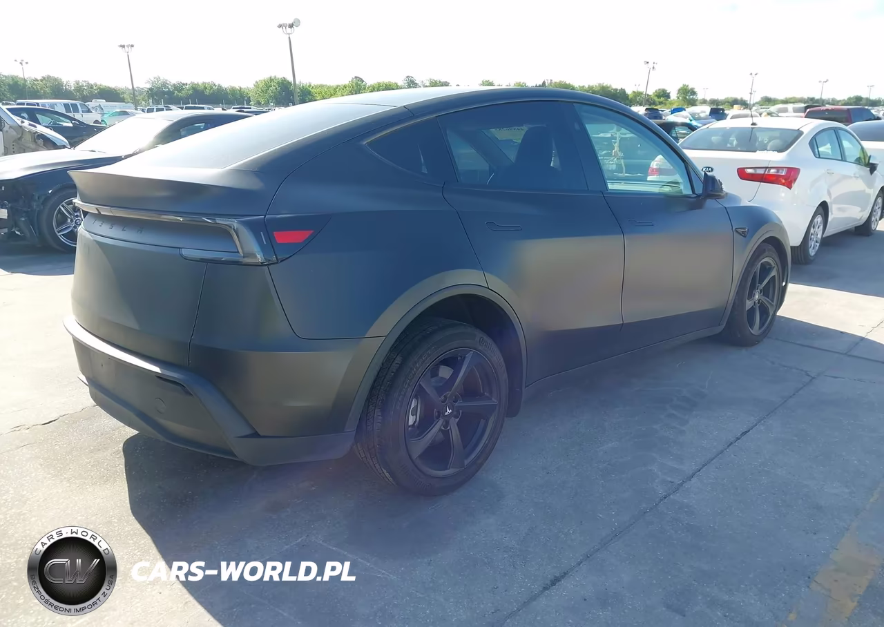 2026 Tesla Model Y Premium Rear-Wheel Drive-Standard Rear-Wheel Drive VIN:7SAYGDED2TF379786 - 4