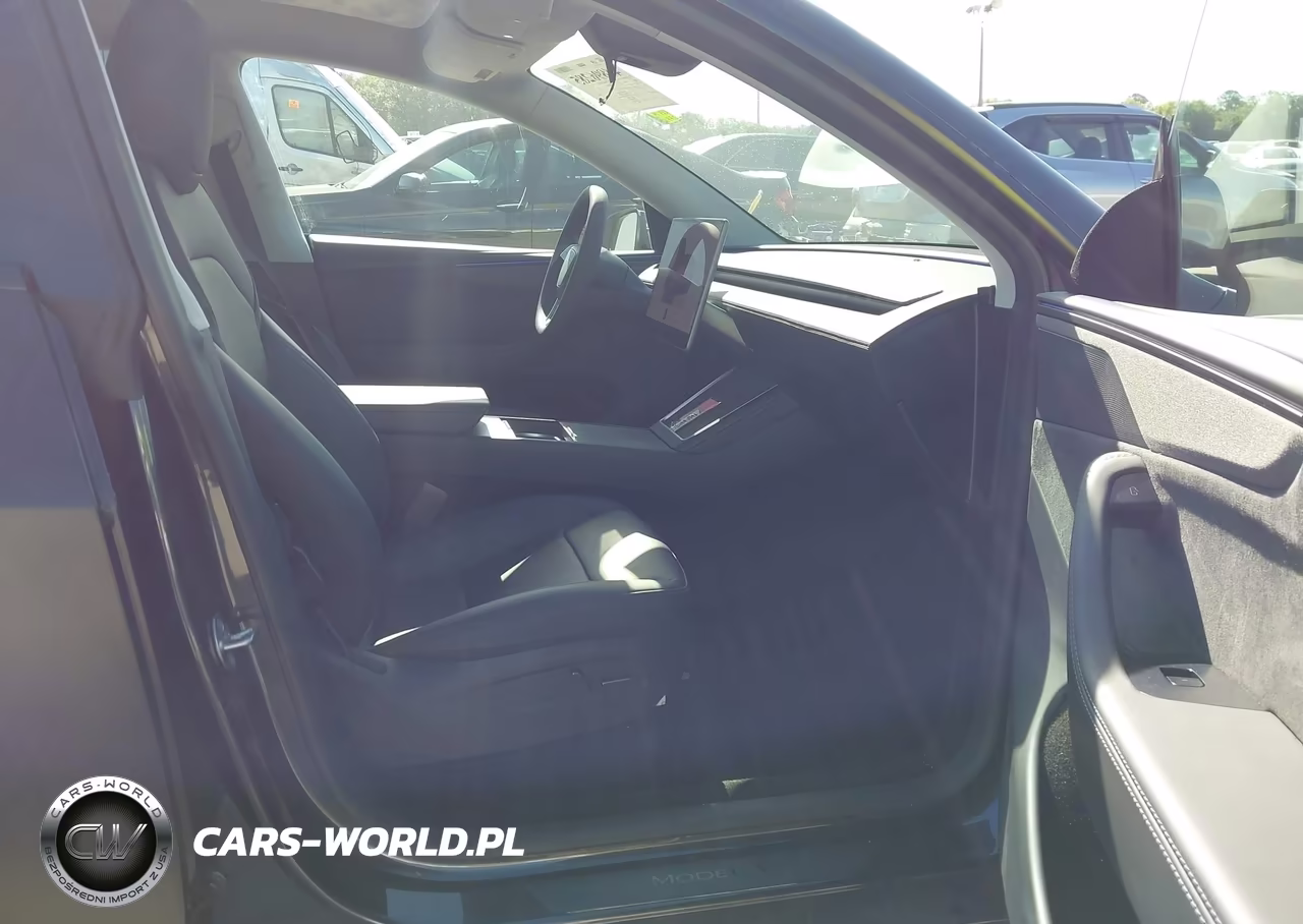 2026 Tesla Model Y Premium Rear-Wheel Drive-Standard Rear-Wheel Drive VIN:7SAYGDED2TF379786 - 5