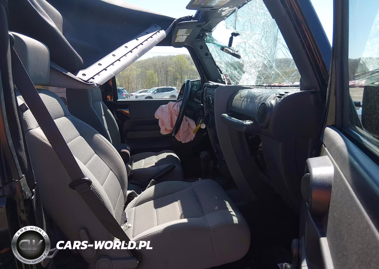 2007 Jeep Wrangler Rubicon VIN:1J4GA64177L132547 - 5