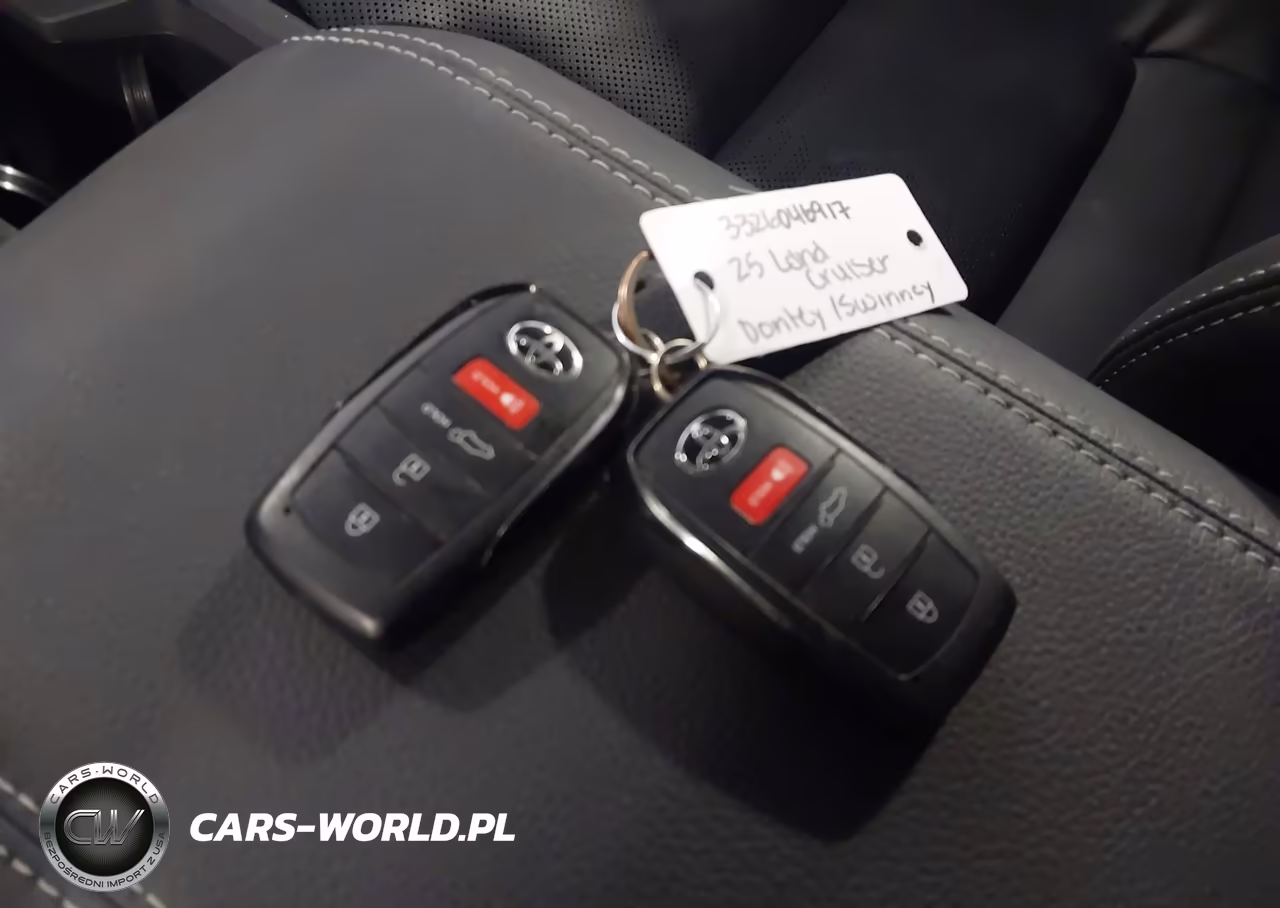 2025 Toyota Land Cruiser VIN:JTEABFAJ5S5009271 - 11