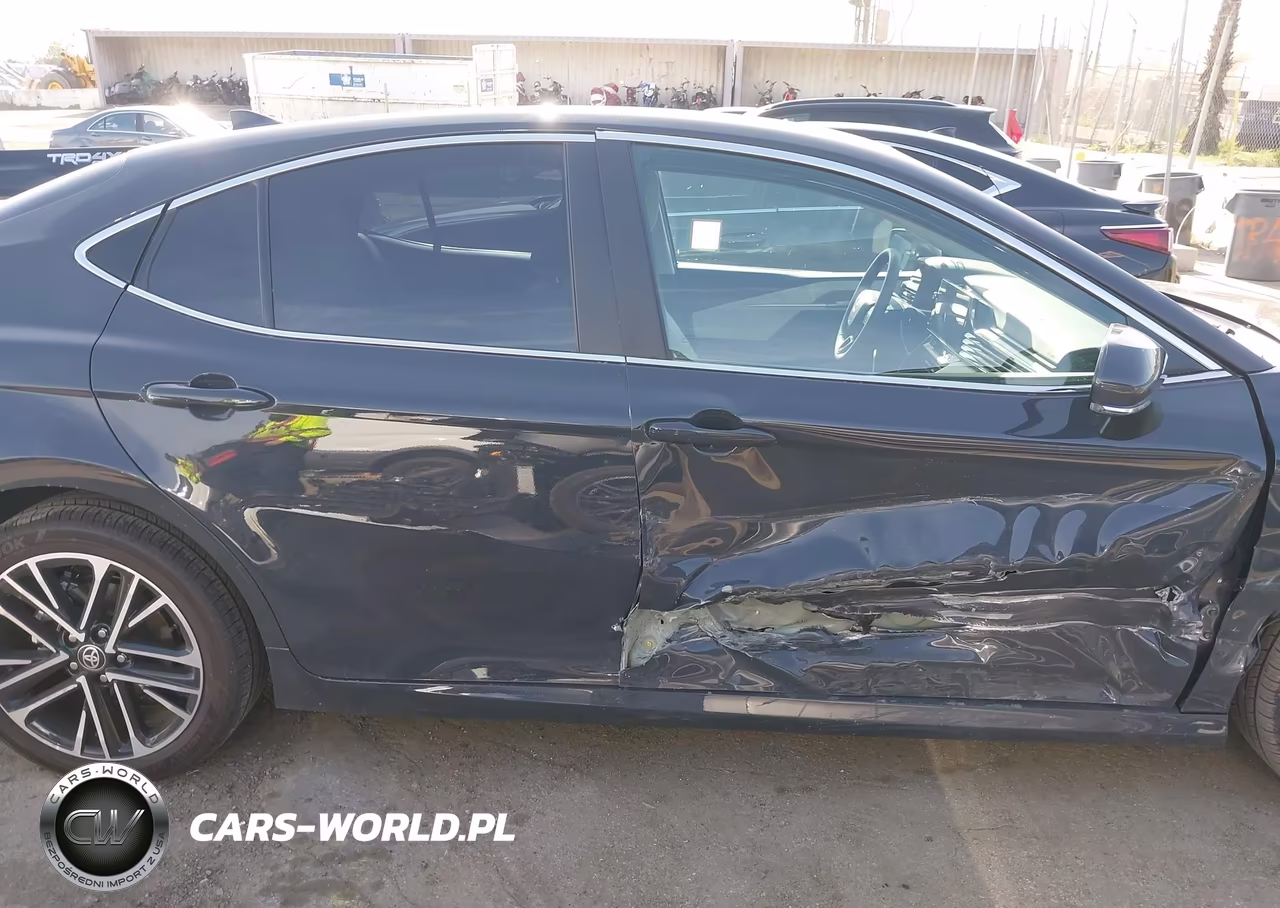 2026 Toyota Camry Xle VIN:4T1DAACK1TU261583 - 13
