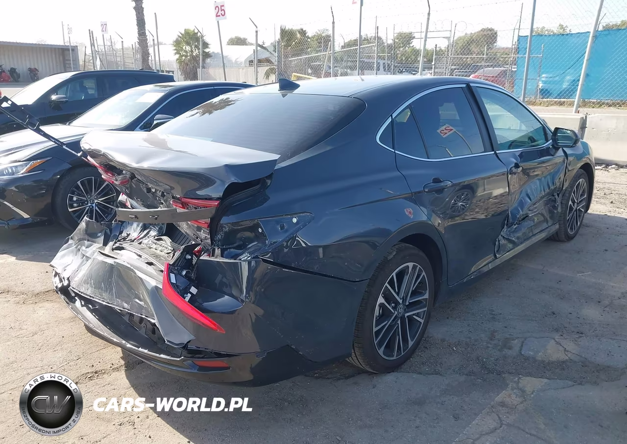 2026 Toyota Camry Xle VIN:4T1DAACK1TU261583 - 4