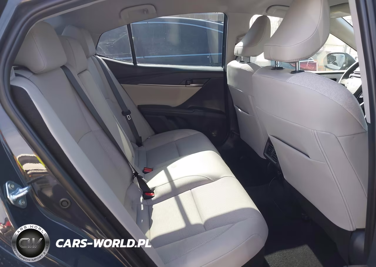 2026 Toyota Camry Xle VIN:4T1DAACK1TU261583 - 8
