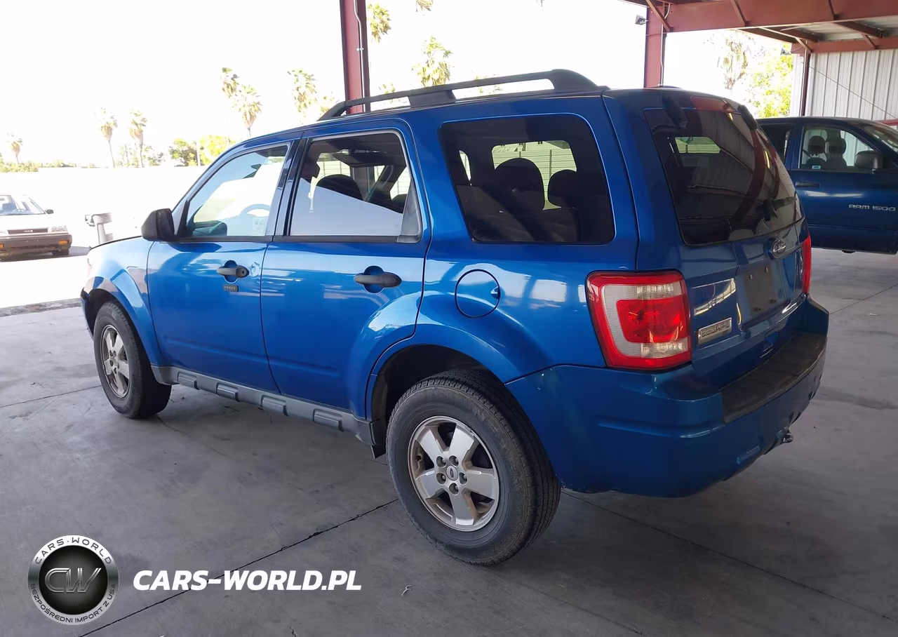 2011 Ford Escape Xlt VIN:1FMCU0D74BKA63226 - 3