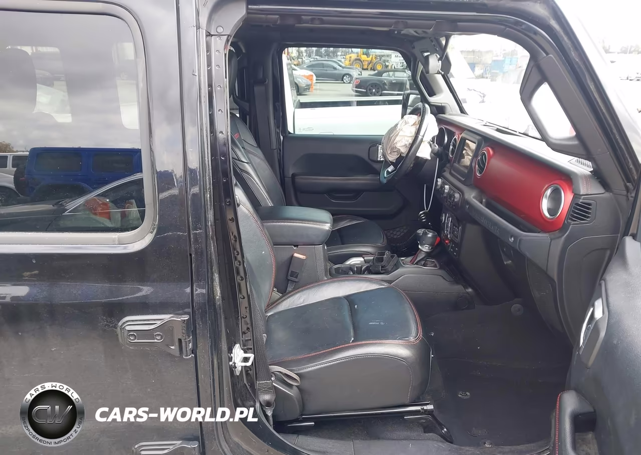 2018 Jeep Wrangler Unlimited Rubicon 4X4 VIN:1C4HJXFG3JW219868 - 5