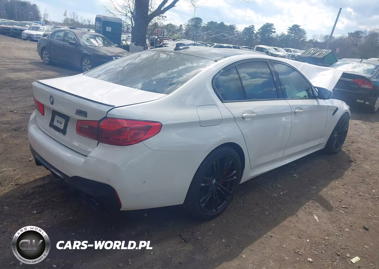2023 BMW M5 VIN:WBS83CH04PCL21461 - 4