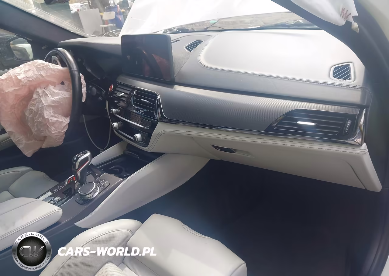 2023 BMW M5 VIN:WBS83CH04PCL21461 - 5