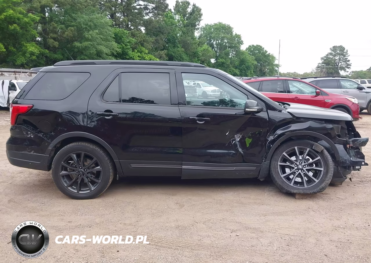 2018 Ford Explorer Xlt VIN:1FM5K7D89JGA54846 - 6