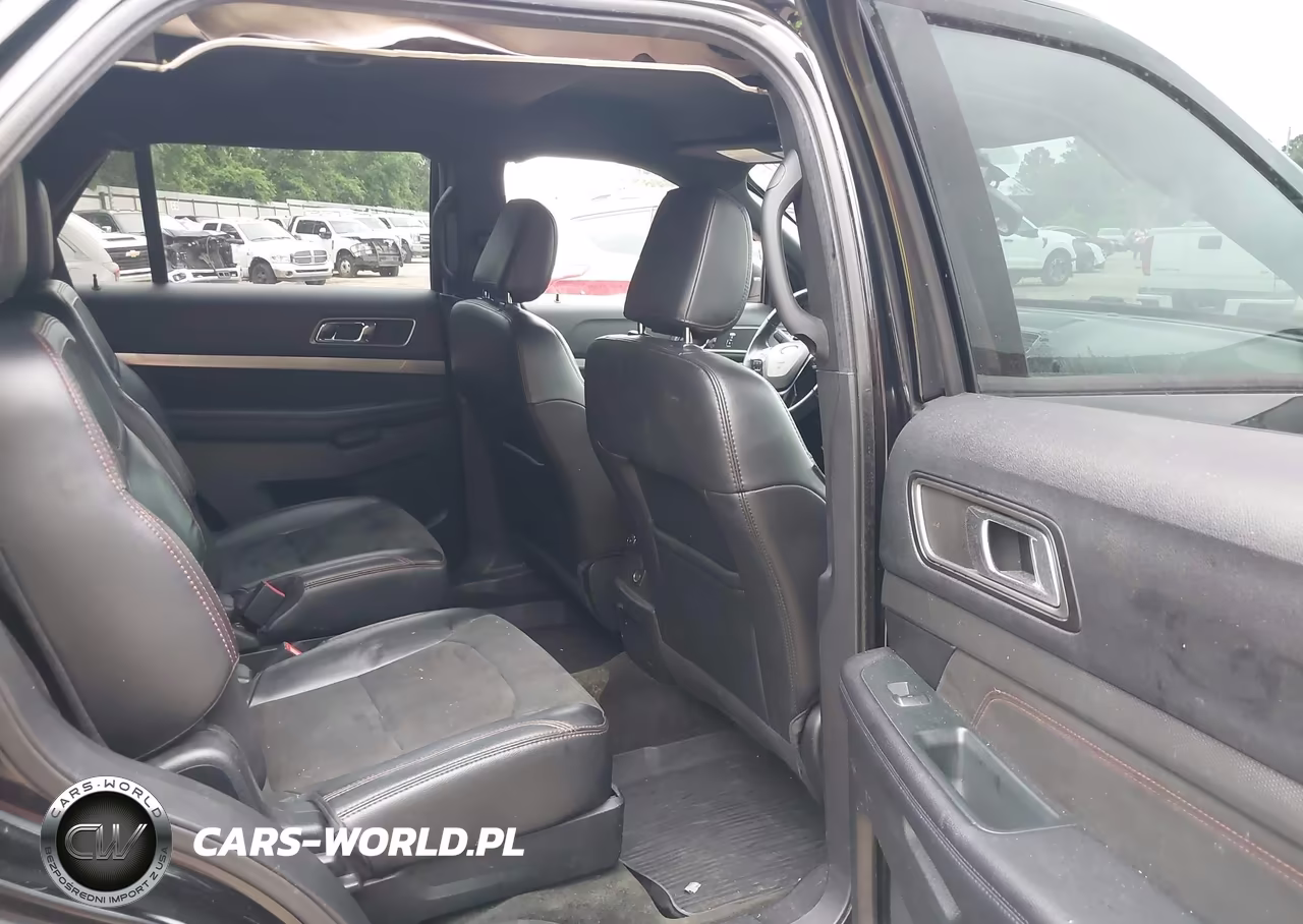 2018 Ford Explorer Xlt VIN:1FM5K7D89JGA54846 - 8