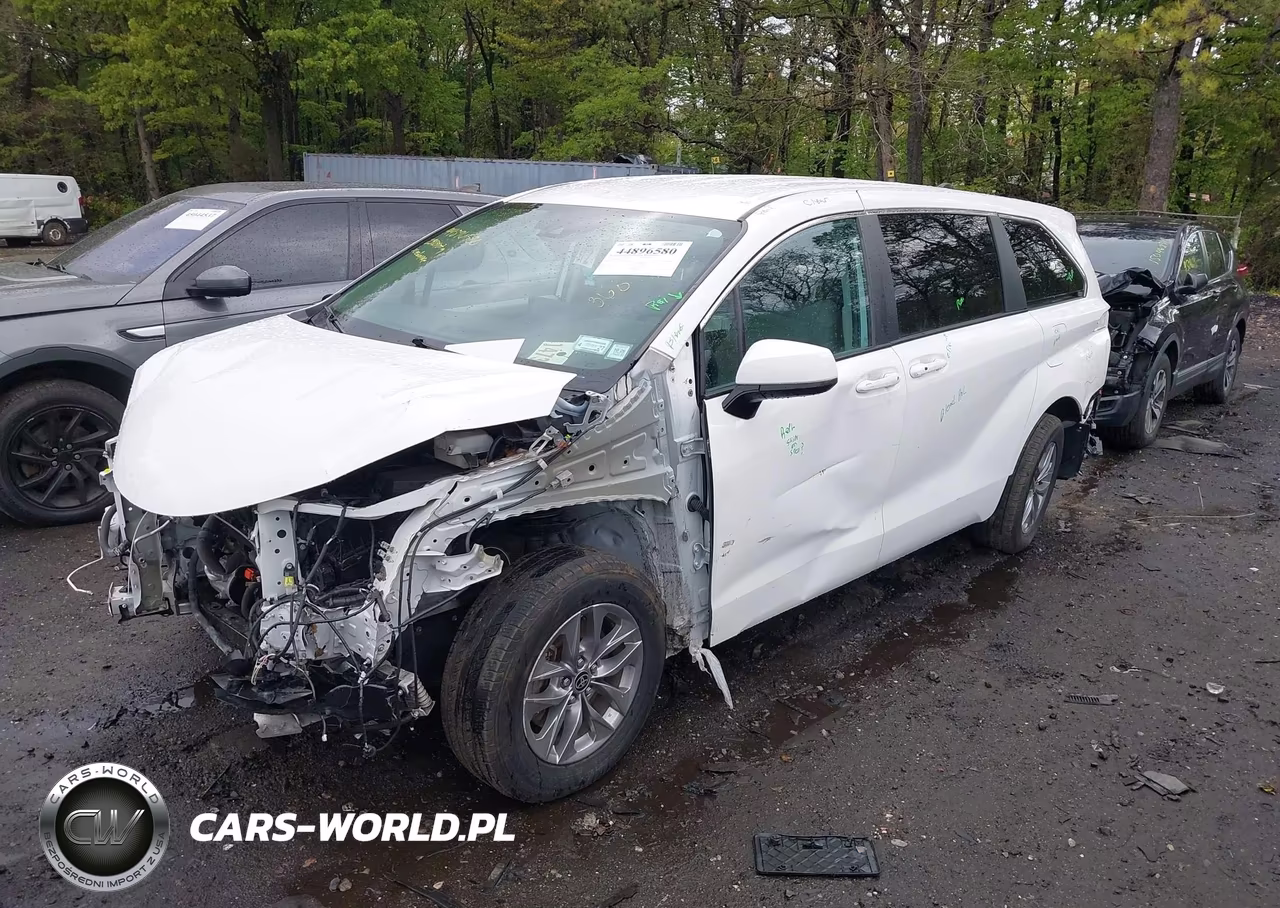 2023 Toyota Sienna Le VIN:5TDKRKEC2PS154052 - 2