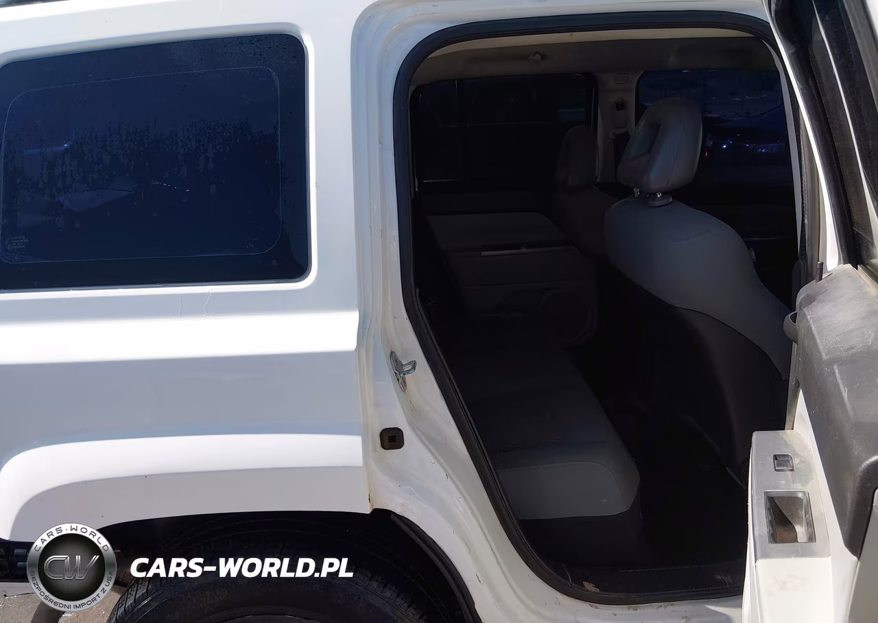 2007 Jeep Patriot Sport VIN:1J8FF28WX7D341897 - 8
