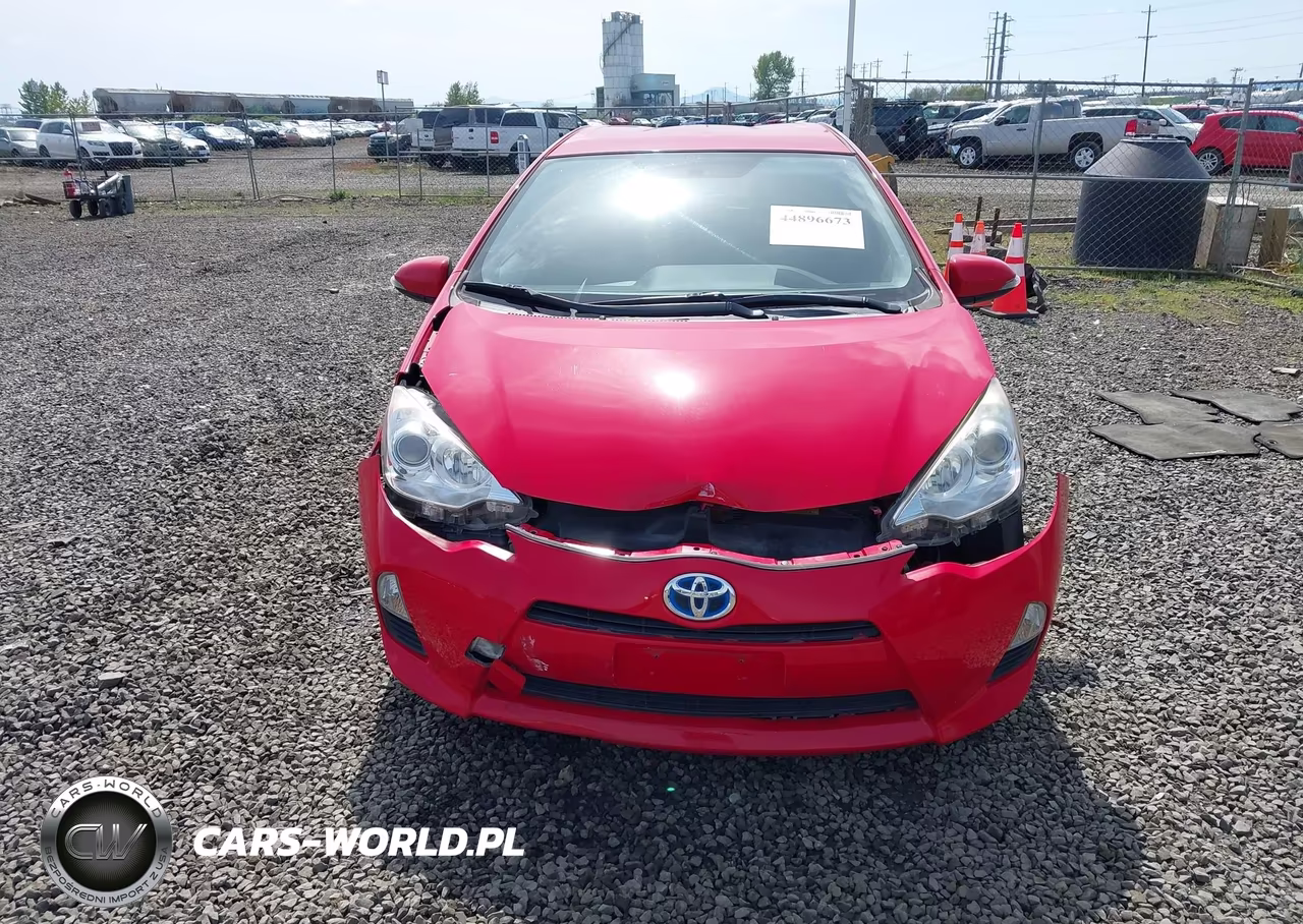 2014 Toyota Prius C Three VIN:JTDKDTB36E1073297 - 12