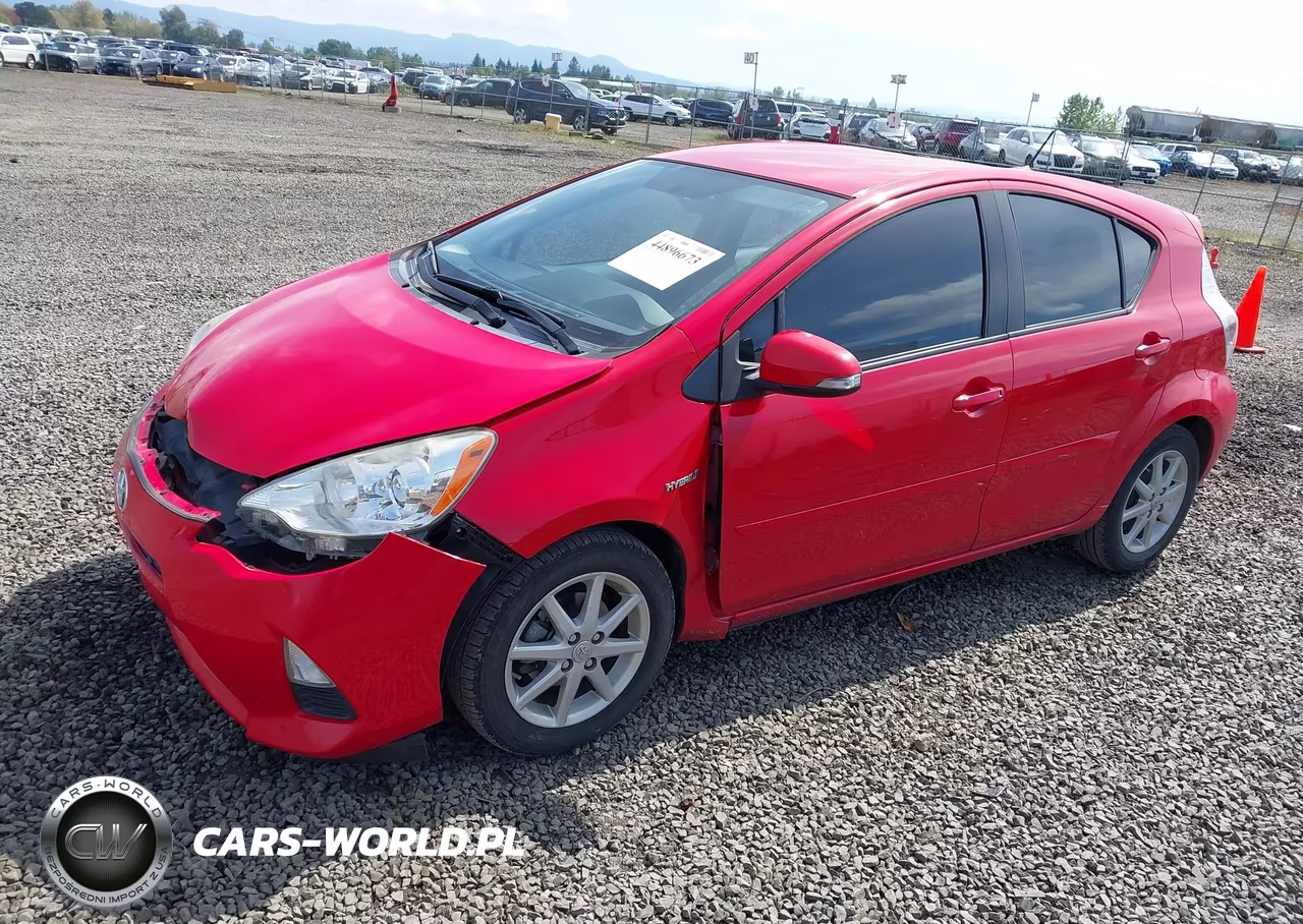 2014 Toyota Prius C Three VIN:JTDKDTB36E1073297 - 2