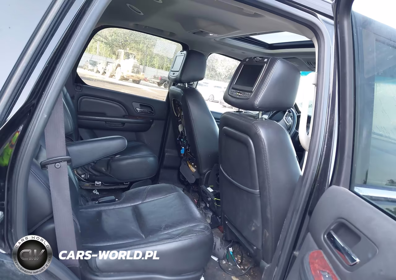 2013 Cadillac Escalade Luxury VIN:1GYS3BEF0DR200347 - 8