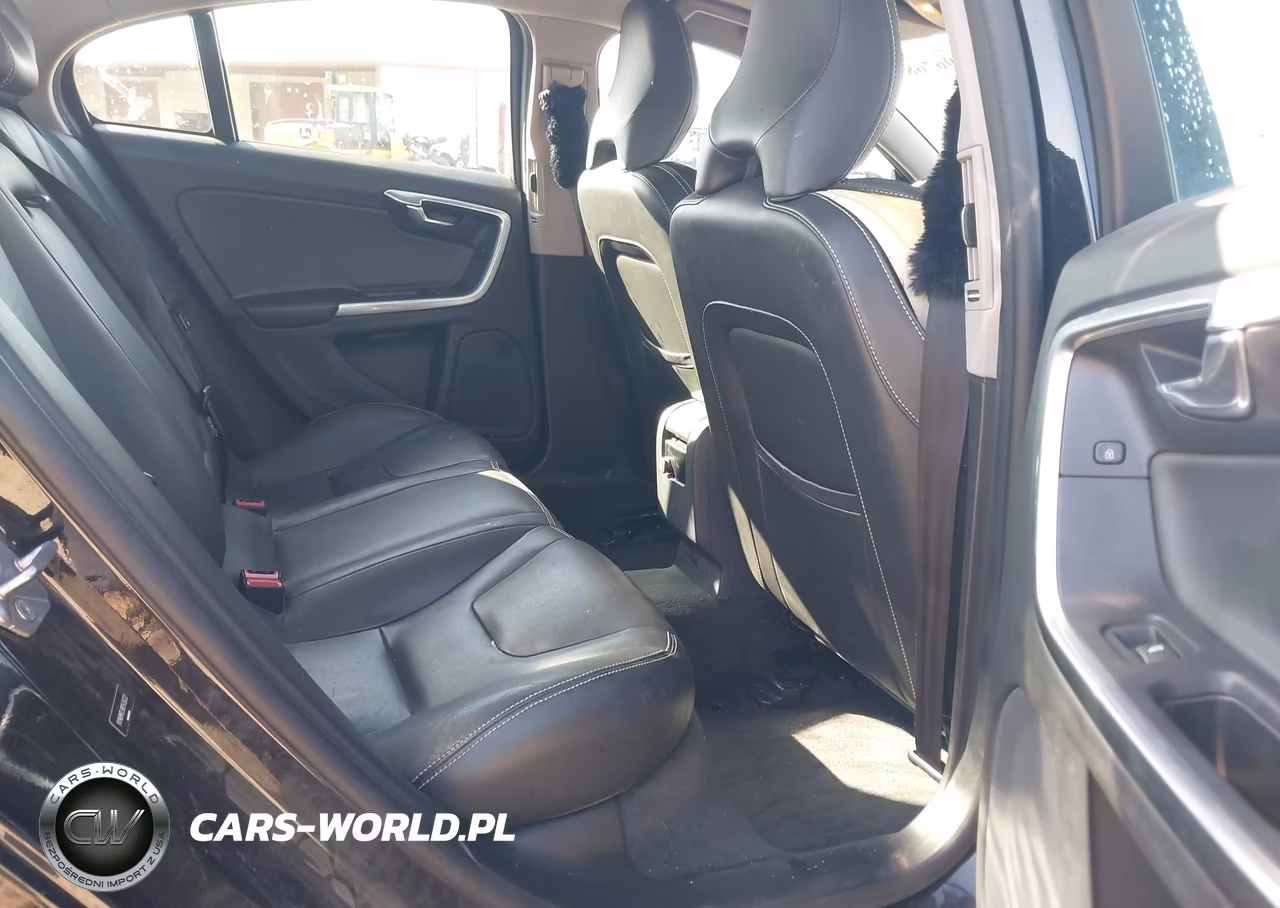 2017 Volvo S60 T5 Dynamic VIN:YV140MTL8H2434322 - 8