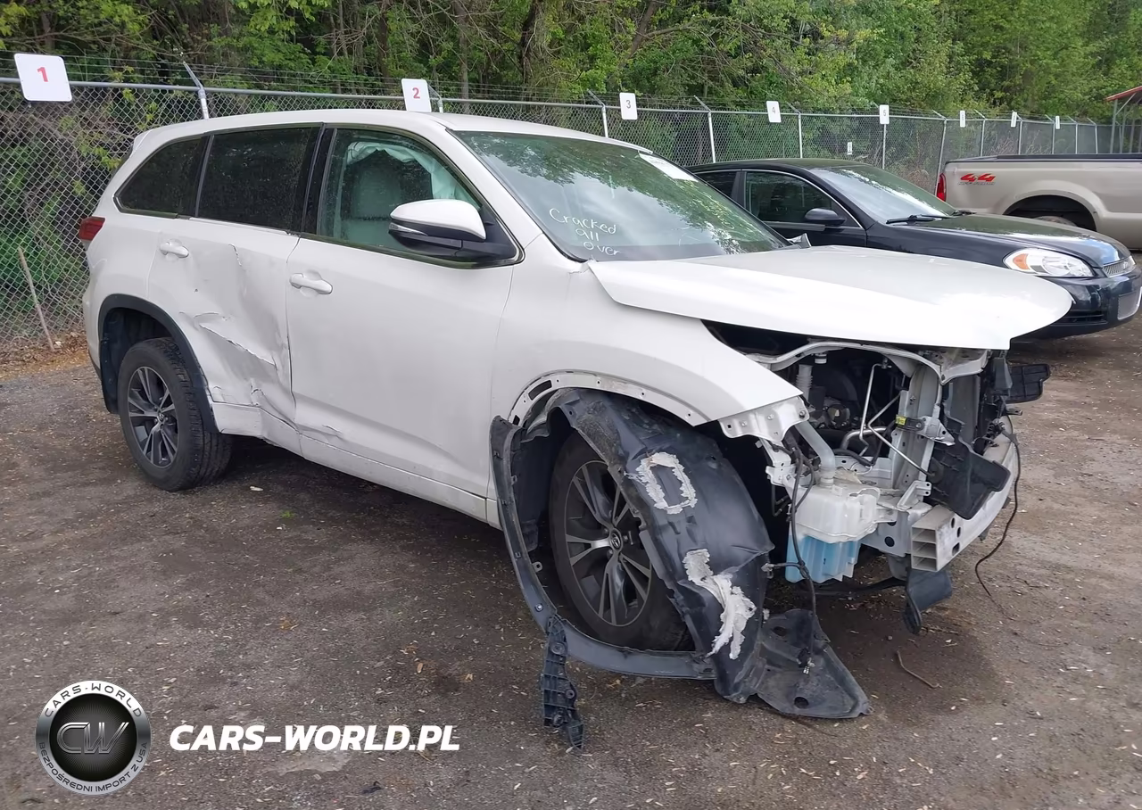 2017 Toyota Highlander Le