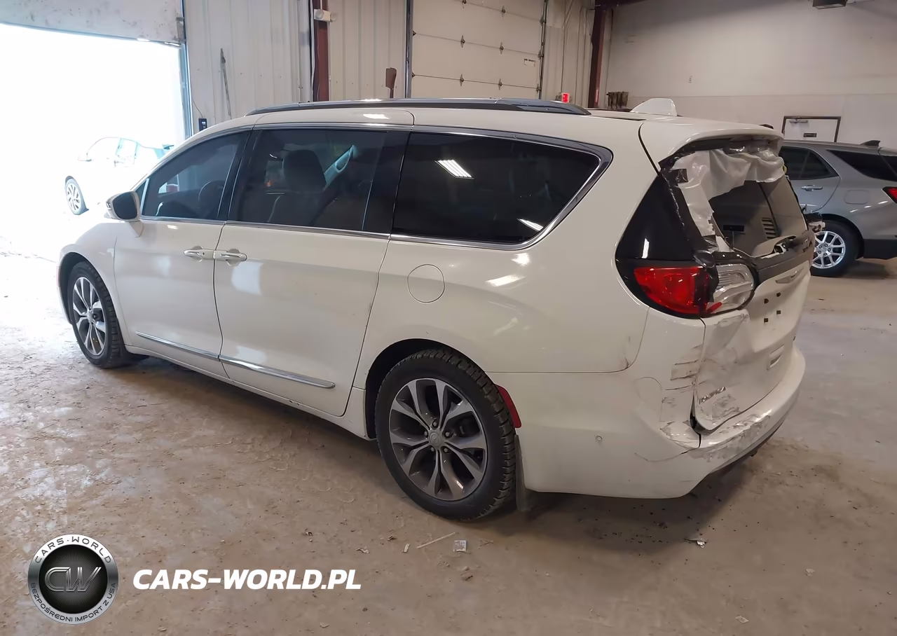2017 Chrysler Pacifica Limited VIN:2C4RC1GG2HR544833 - 3