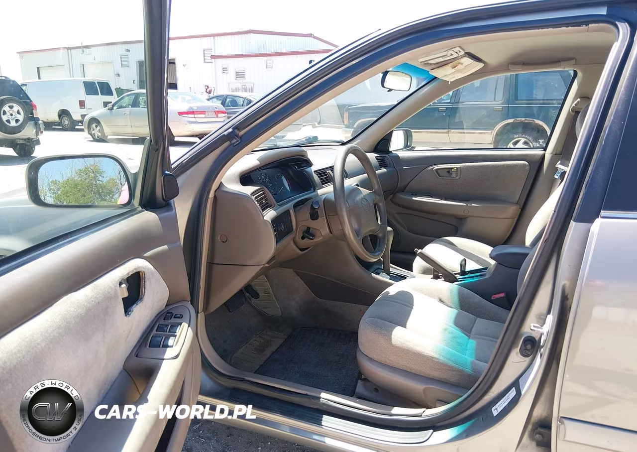 2001 Toyota Camry Le VIN:4T1BG22K21U114585 - 5