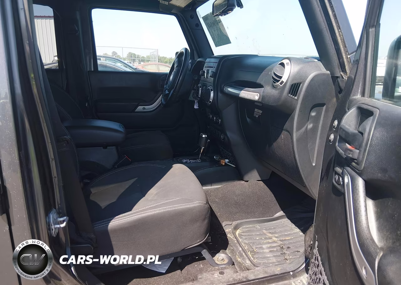 2018 Jeep Wrangler Jk Unlimited Sahara 4X4 VIN:1C4HJWEG1JL929722 - 5