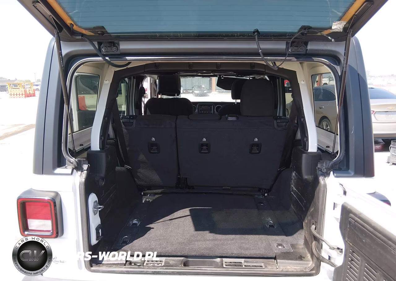 2021 Jeep Wrangler Unlimited Sport S 4X4 VIN:1C4HJXDGXMW614895 - 17