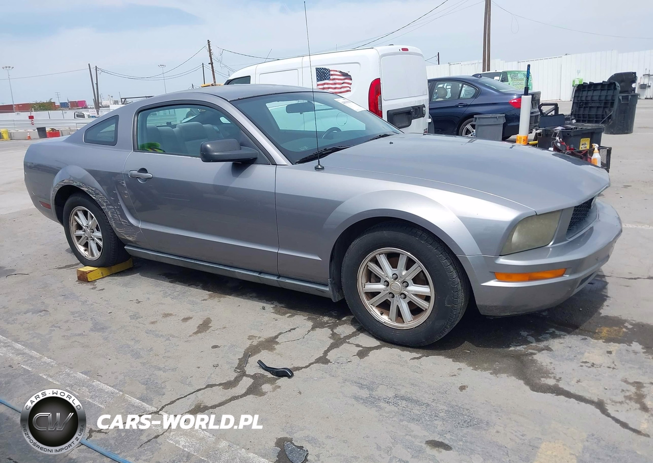 2007 Ford Mustang V6 Deluxe-V6 Premium