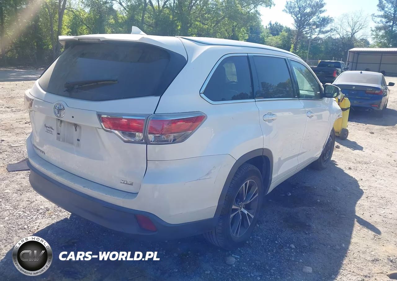 2016 Toyota Highlander Xle V6 VIN:5TDKKRFH2GS175457 - 4