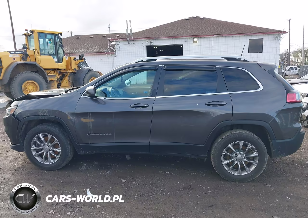 2019 Jeep Cherokee Latitude Plus 4X4 VIN:1C4PJMLB1KD419132 - 14
