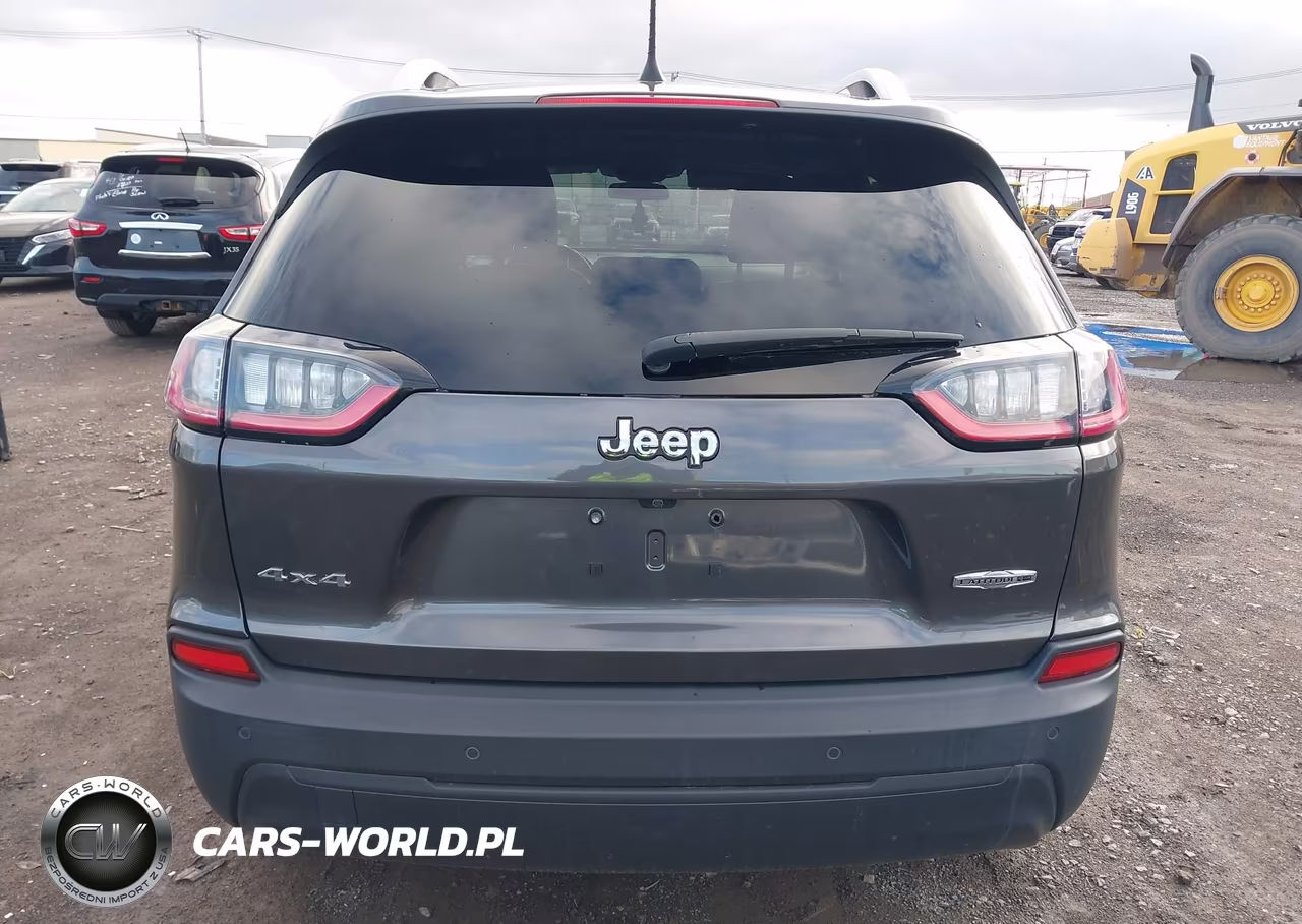 2019 Jeep Cherokee Latitude Plus 4X4 VIN:1C4PJMLB1KD419132 - 16