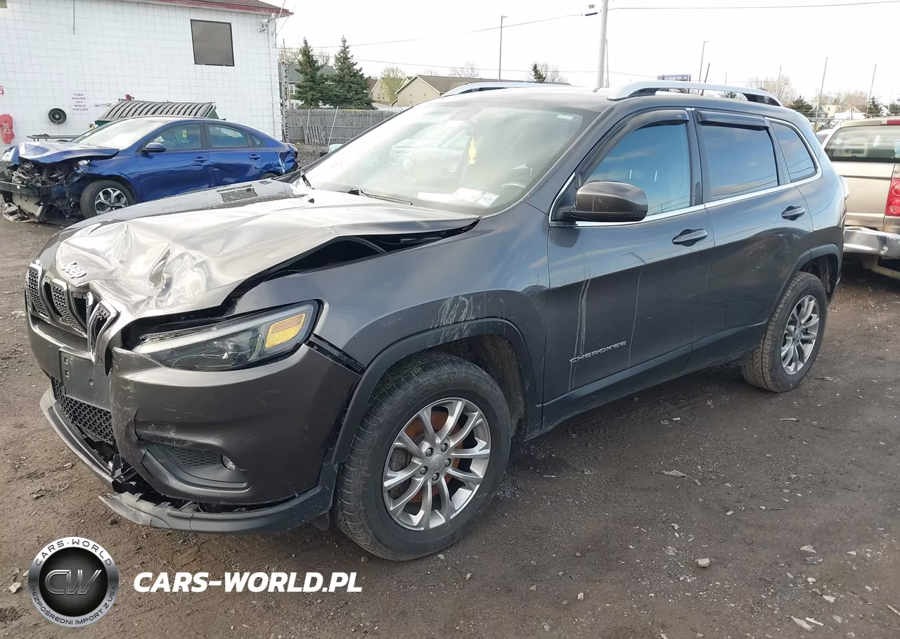 2019 Jeep Cherokee Latitude Plus 4X4 VIN:1C4PJMLB1KD419132 - 2