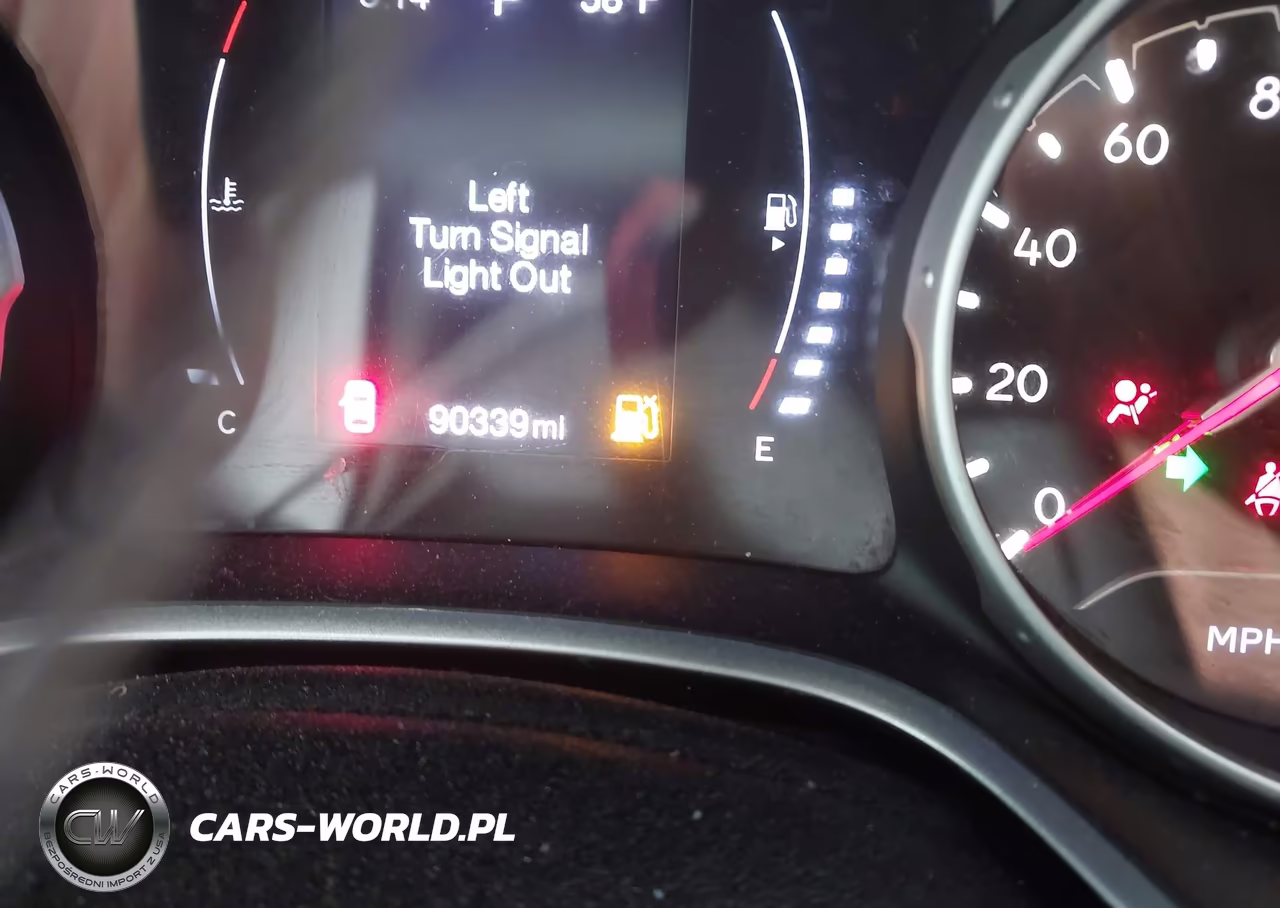 2018 Jeep Compass Latitude 4X4 VIN:3C4NJDBB0JT328368 - 16