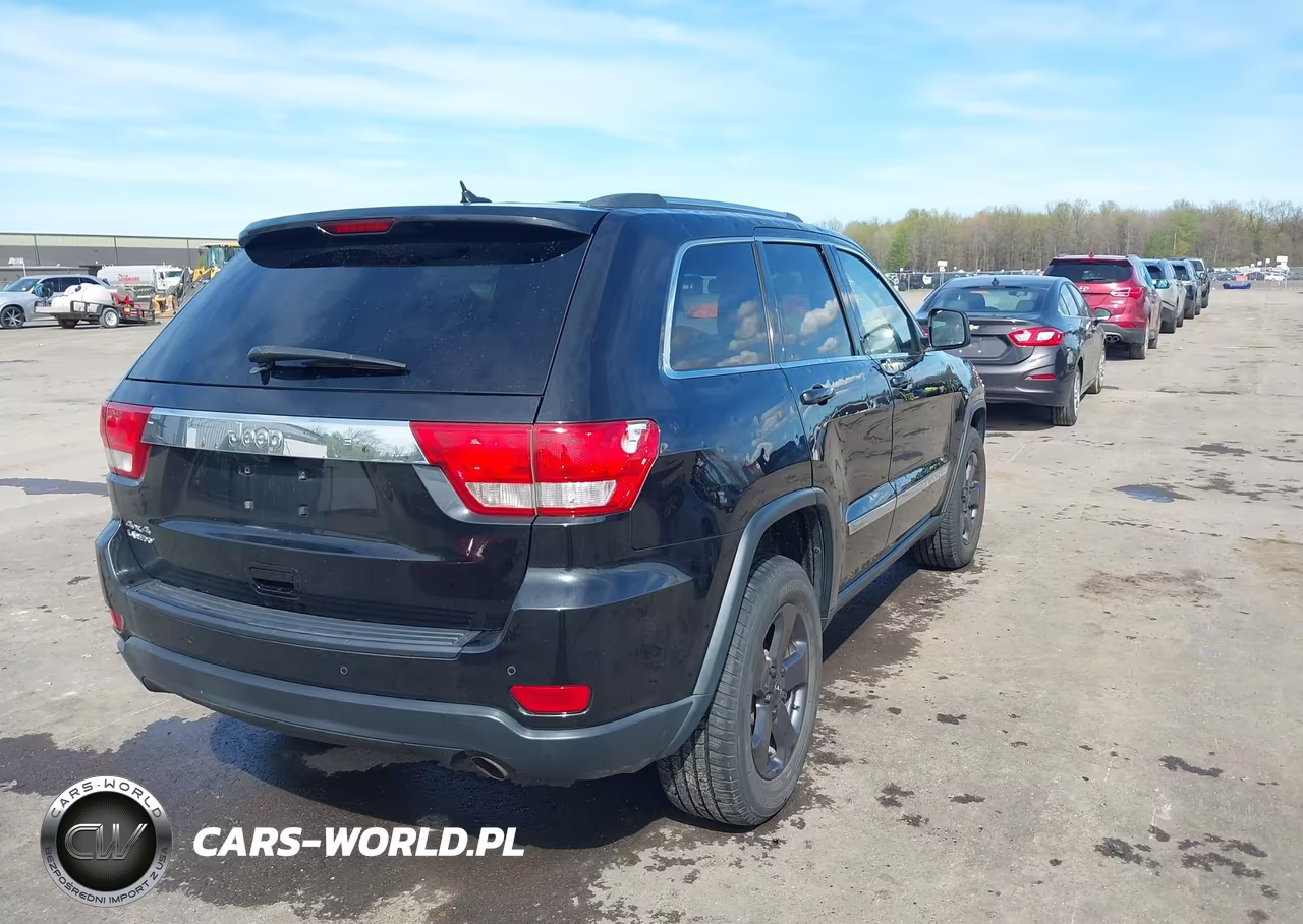 2013 Jeep Grand Cherokee Laredo VIN:1C4RJFAG2DC543468 - 4