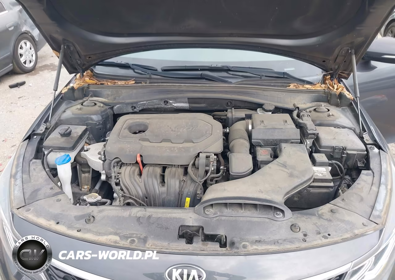2019 Kia Optima S VIN:5XXGT4L30KG284721 - 10