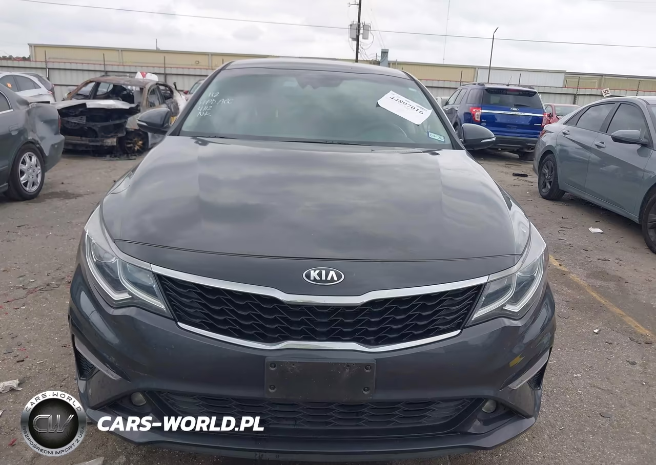 2019 Kia Optima S VIN:5XXGT4L30KG284721 - 12