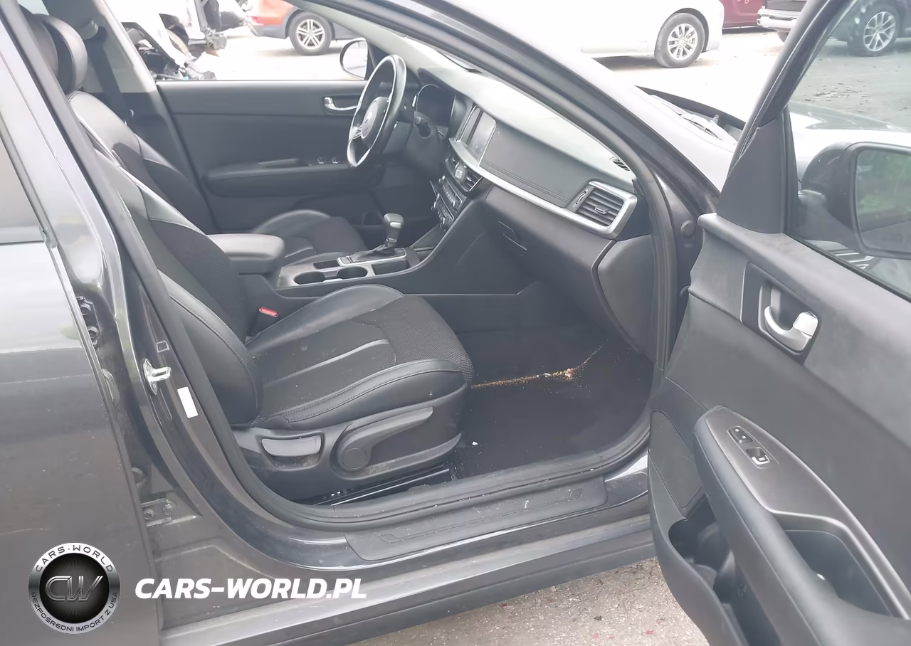 2019 Kia Optima S VIN:5XXGT4L30KG284721 - 5