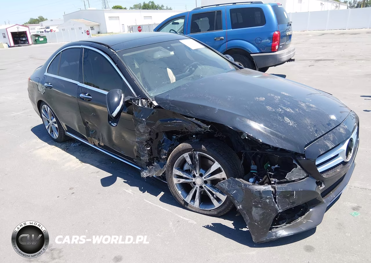 2015 Mercedes-Benz C 300