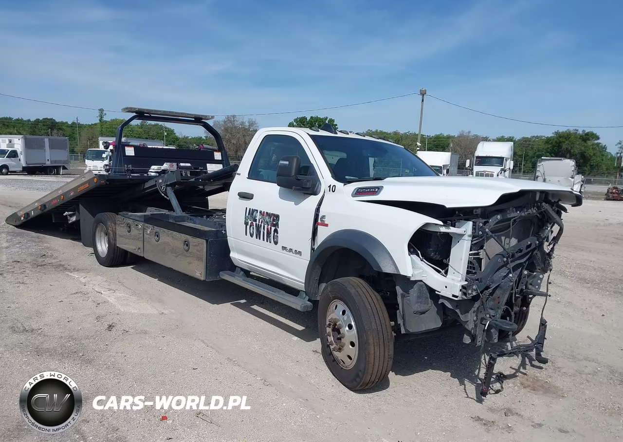 2024 Ram 5500 Chassis Tradesman-Slt