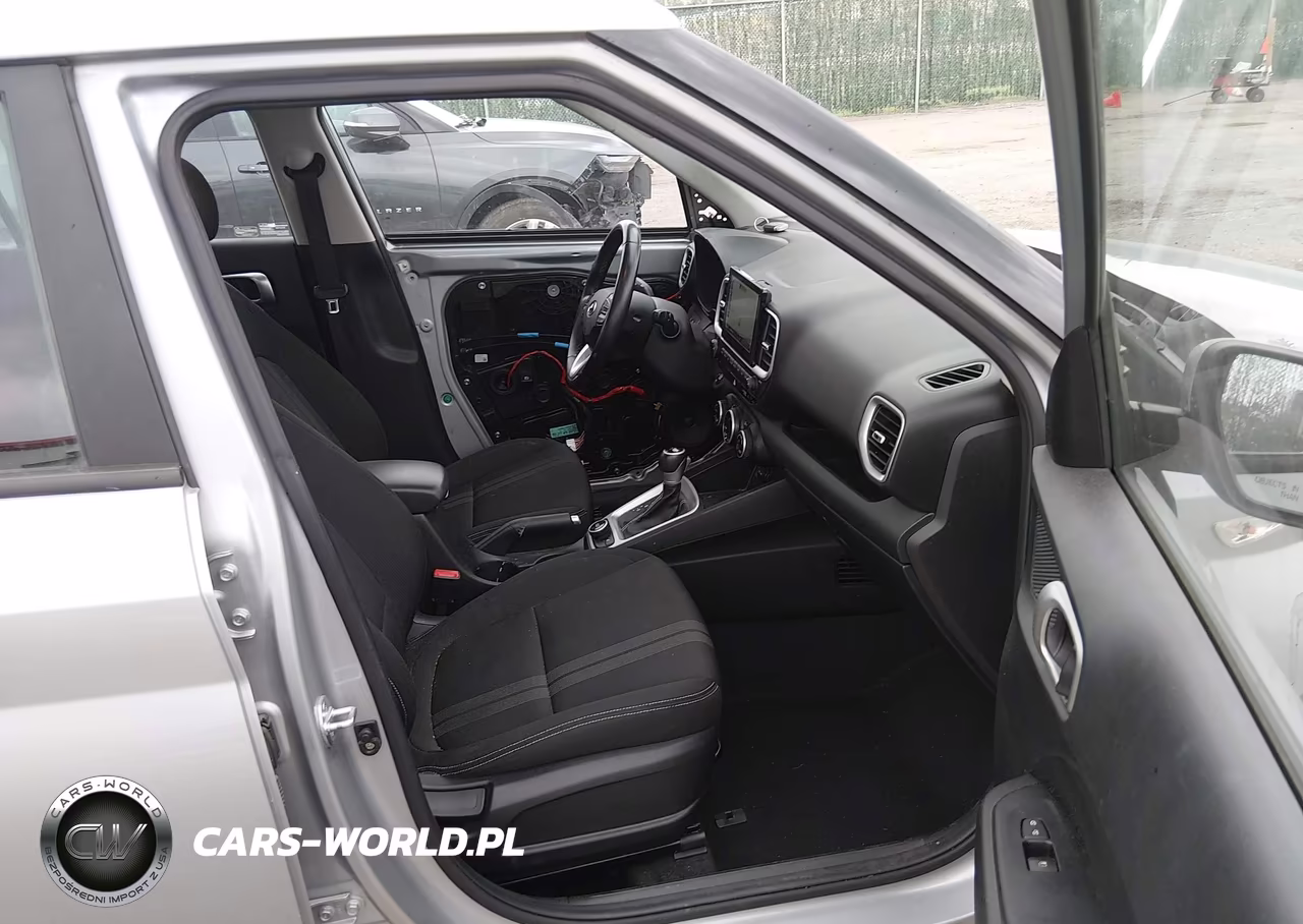2020 Hyundai Venue Sel VIN:KMHRC8A39LU022240 - 5