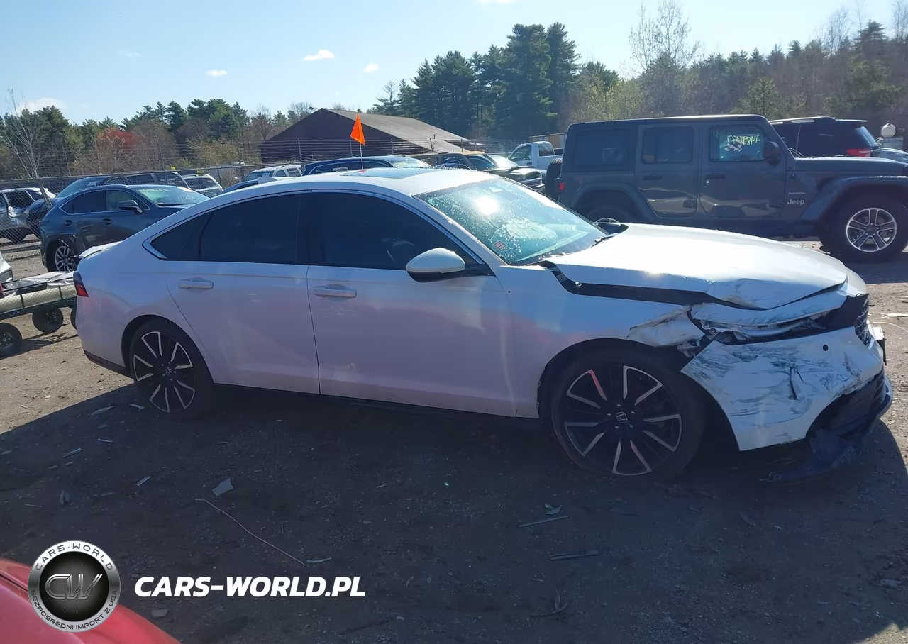 2023 Honda Accord Hybrid Touring VIN:1HGCY2F85PA042541 - 13