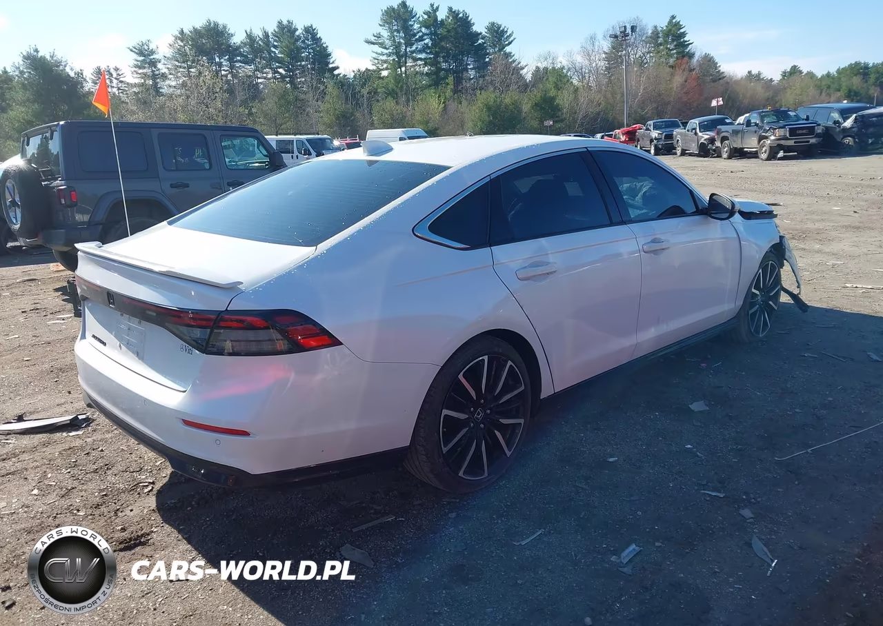 2023 Honda Accord Hybrid Touring VIN:1HGCY2F85PA042541 - 4