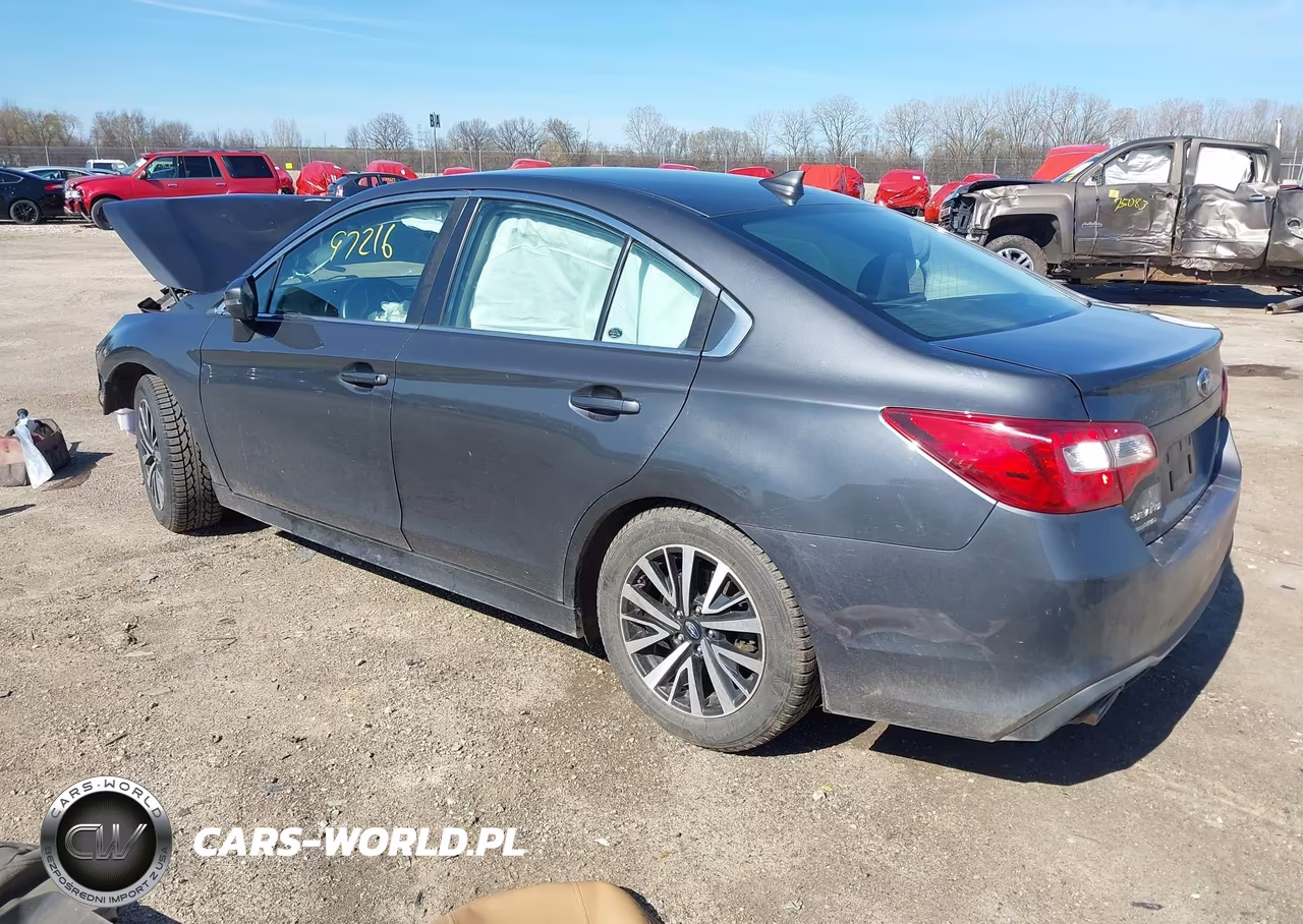 2019 Subaru Legacy 2.5I Premium VIN:4S3BNAF6XK3014615 - 3
