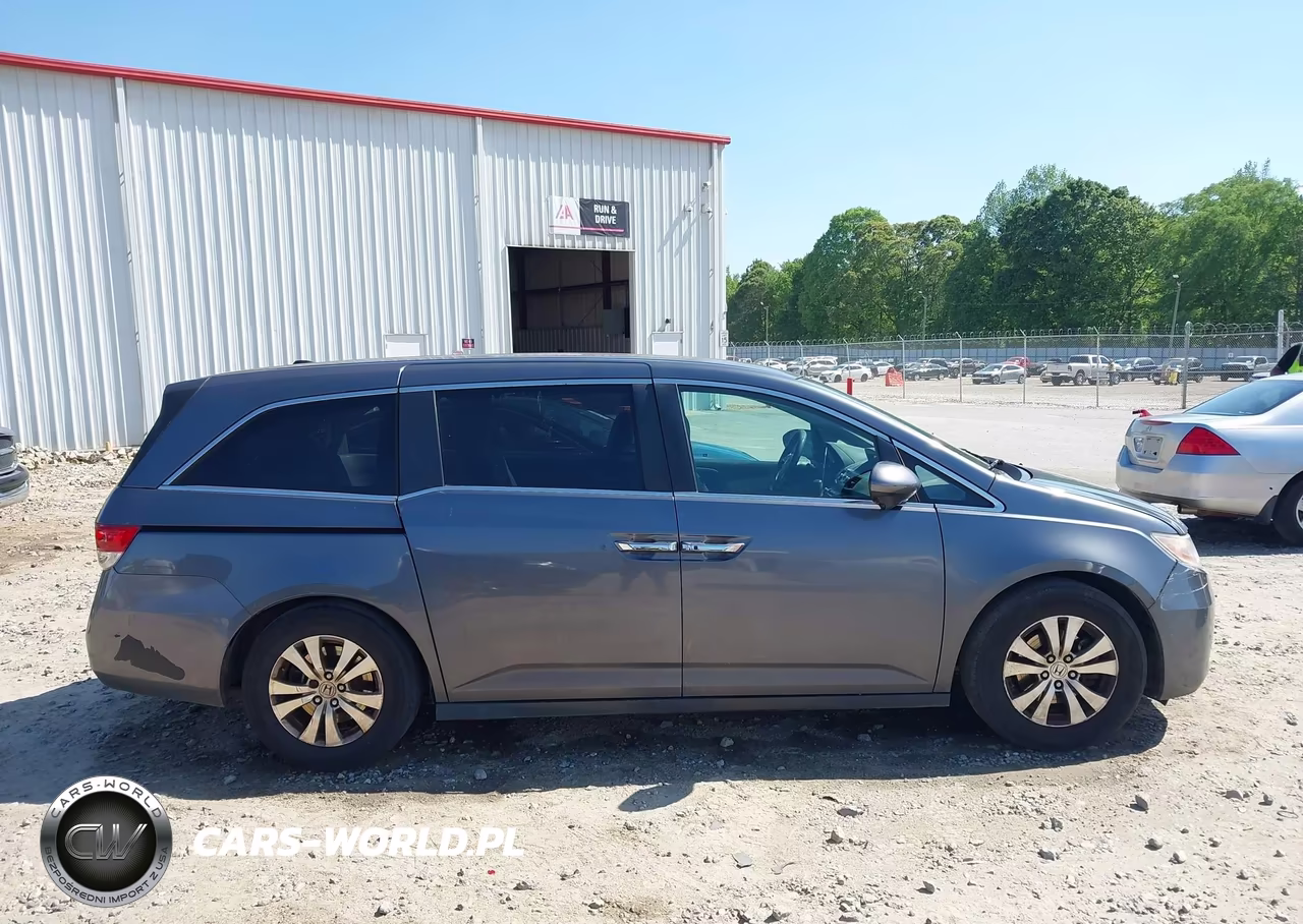 2016 Honda Odyssey Se VIN:5FNRL5H38GB141825 - 13