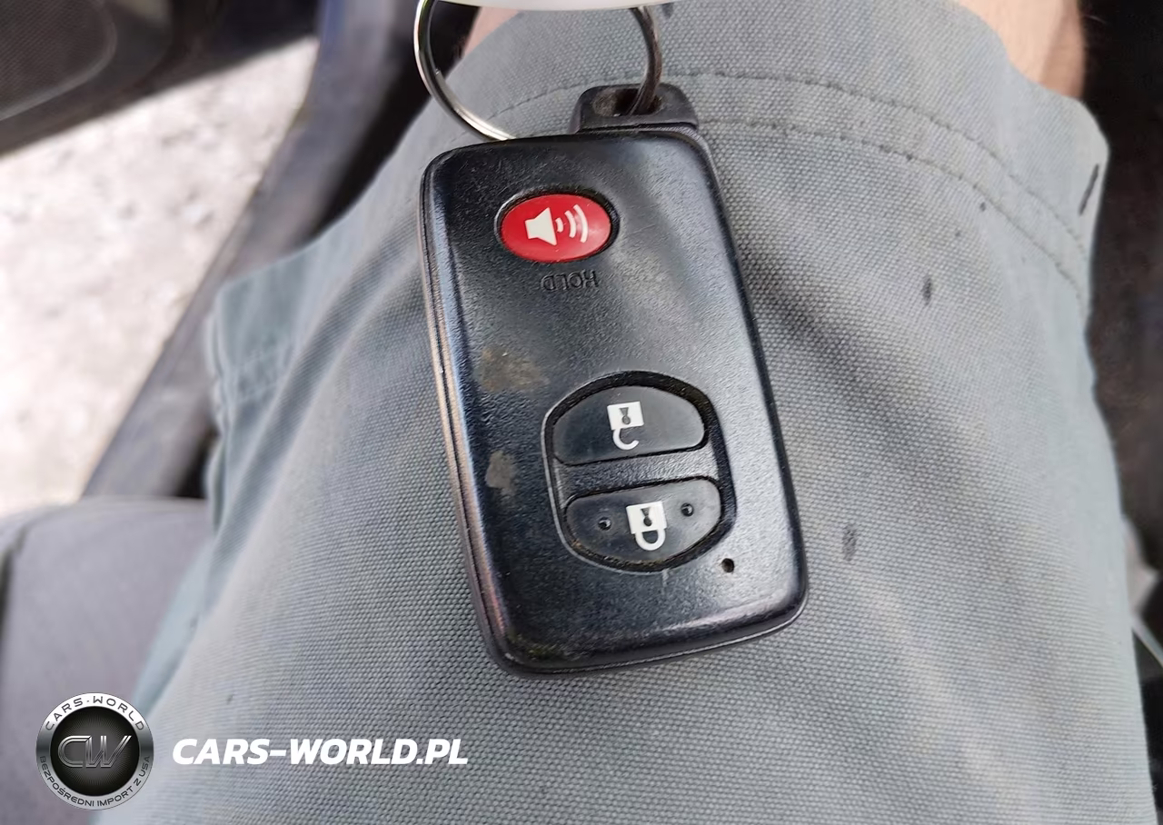 2012 Toyota Prius Two VIN:JTDKN3DU0C1489975 - 11