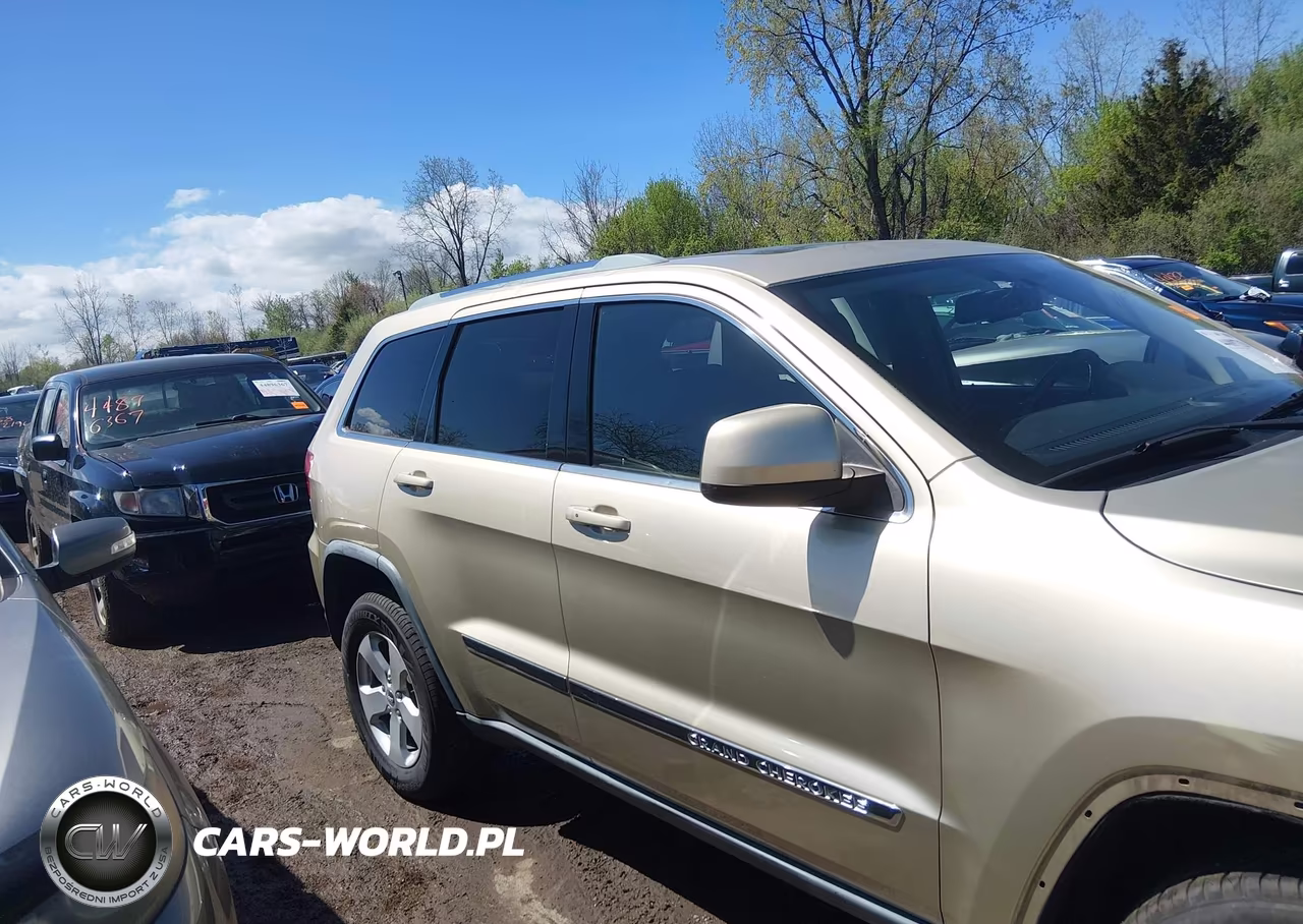 2011 Jeep Grand Cherokee Laredo VIN:1J4RS4GG8BC739494 - 14