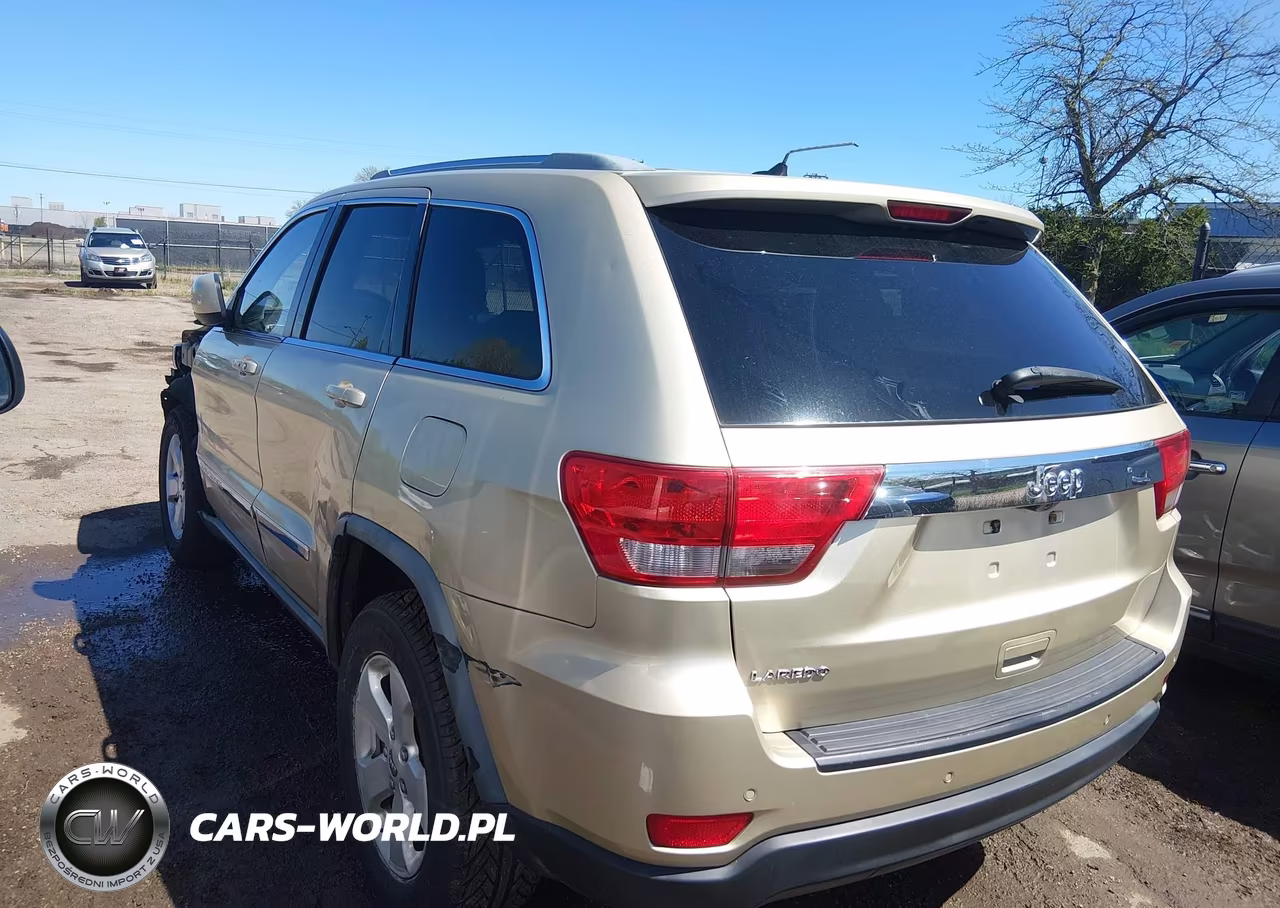 2011 Jeep Grand Cherokee Laredo VIN:1J4RS4GG8BC739494 - 3